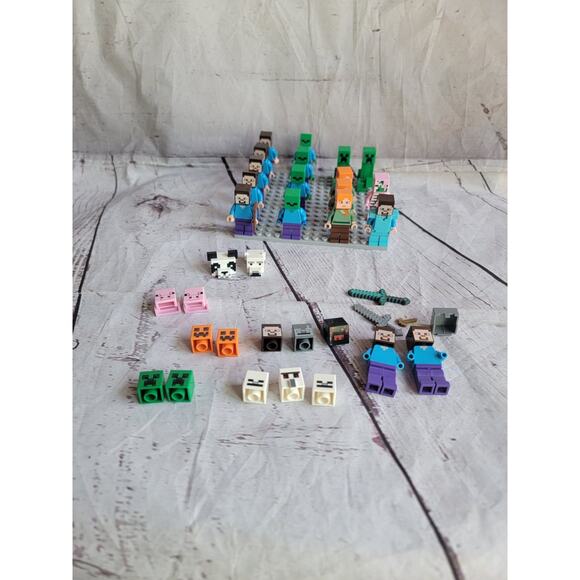 LEGO Minecraft Minifigure Lot 16 Complete 20 Extra Pieces Steve Creeper Pigs - Picture 1 of 9